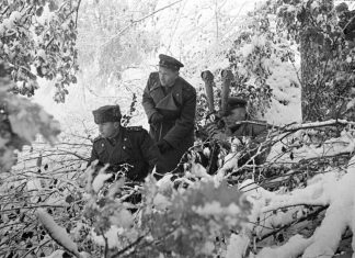 Військова розвідка в Карпатах. Фотограф Аркадій Шайхет