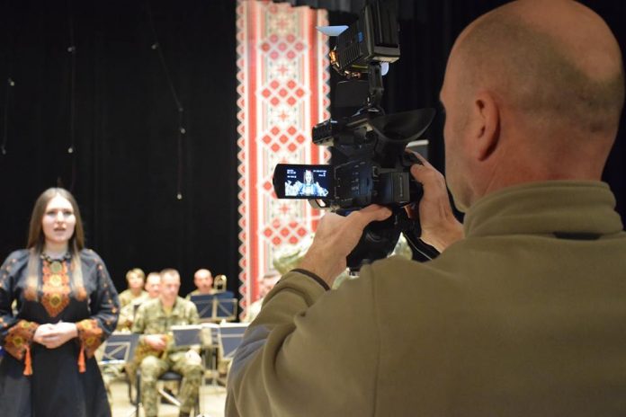 Зйомки кліпу на пісню «Герої не гинуть, герої живуть у піснях» Зйомки кліпу на пісню «Герої не гинуть, герої живуть у піснях»