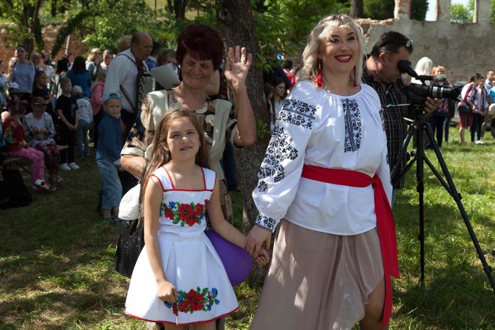 Cуспільно-мистецький соціальний Фестиваль "Родинні обереги"