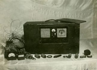 Радіо і деталі радіотехніки, вилучені радянськими спецслужбами з останньої криївки Романа Шухевича. Інші предмети, знайдені після смерті командира УПА,