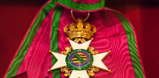 Експозиція виставки "Відвага. Нагорода (Ордени ХVІІІ — ХХ ст з колекції ЛІМ)"