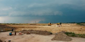 На фото: дослідження поблизу Олеська на Львівщині. Фото - прес-служба НДЦ «Рятівна археологічна служба» ІА НАН України.