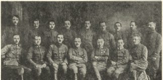 Державний Секретаріят Військових Справ ЗУНР. Зліва направо – 1-й ряд: сотник Володимир Бемко – начальник канцелярії, отаман Орест Підляшецький – судовий референт, отаман Петро Бубела – заступник секретаря військових справ, полковник Дмитро Вітовський – державний секретар військових справ, отаман д-р Ростислав Білас – санітарний референт, отаман Никифор Гірняк – мобілізаційний референт, сотник Роман Шипайло – артилерійський референт; 2-й ряд: четар Нестор Гаморак – пресовий референт, сотник Юліан Буцманюк – залізничний референт, поручник Теодор Сивак – начальник канцелярії (до лютого 1919 р.), сотник Гриць Гарасимович – інтендант, сотник Остап Бородієвич – ветеринарний референт, сотник Семен Магаляс – муніційний референт, сотник Володимир Тимцюрак – загальний відділ, сотник Василь Панчак – персональний референт, четар Іван Боберський – письменичий референт. Лютий 1919 р.