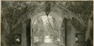 Свірзький замок на фото 1915-1918 років.