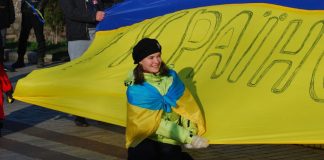 Експозиція виставки Юрія Дубленича "Мій Майдан"