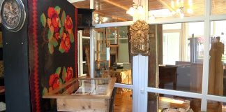 Музей стародруків в “Краєзнавчій бібліотеці Анатолія Недільського”, що у с. Скнилів Золочівського району