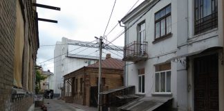 Поштова вулиця в Рівному