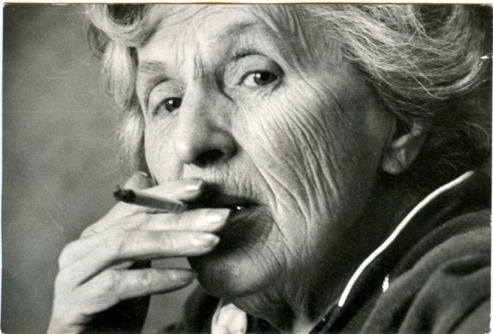 Віра Франко у похилому віці. Знімок з виставки «Тріумф людини. Мешканці України, які пройшли нацистські концтабори»