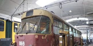 Реставрація трамваю Tatra T4 №869. Фото: facebook.com/comfycity.lviv