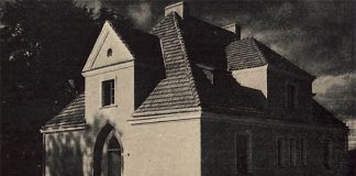 Будинок на чотири родини. Фото міжвоєнного періоду