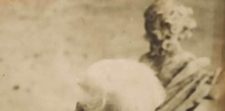 Архімандрит Климентій Шептицький на сходах собору святого Юра у Львові, 1945 р.