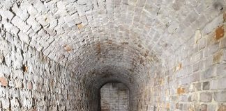 Бомбосховище у Львові на Підвальній. Фото Андрія Риштуна