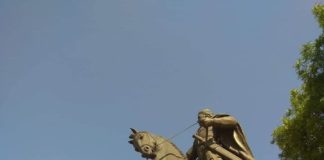 Пам'ятник королю Данилу Галицькому. Фото Івана Радковця