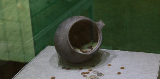 Експозиція виставки “Львів: подорож у середні віки”