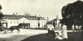 Забутий Палац у Пеняках на унікальних фото 1911 року Палац родини Цєньських у селі Пеняки Бродівського району Львівської області. Фото 1911 року