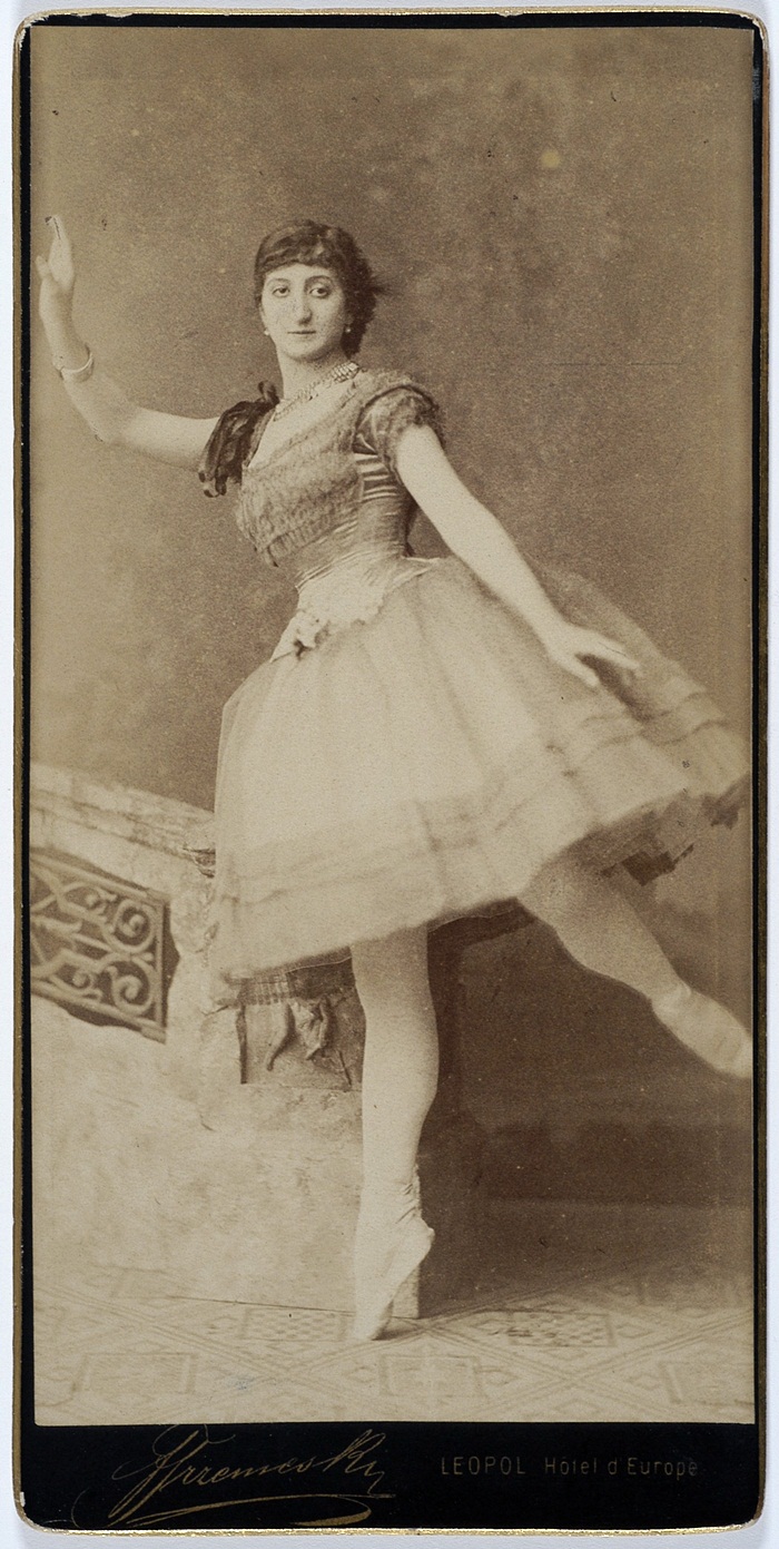 Світлина з ательє Едварда Тшемеського. Львів, ХІХст.