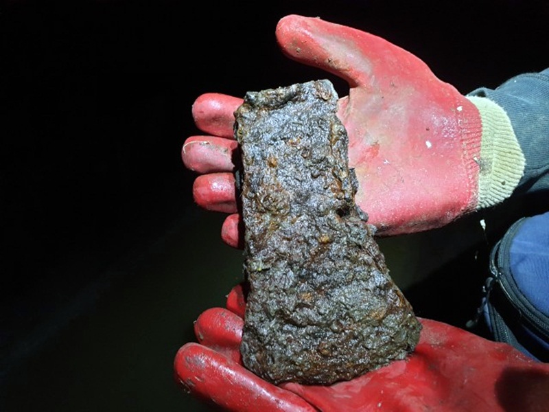 Знайшли сокиру