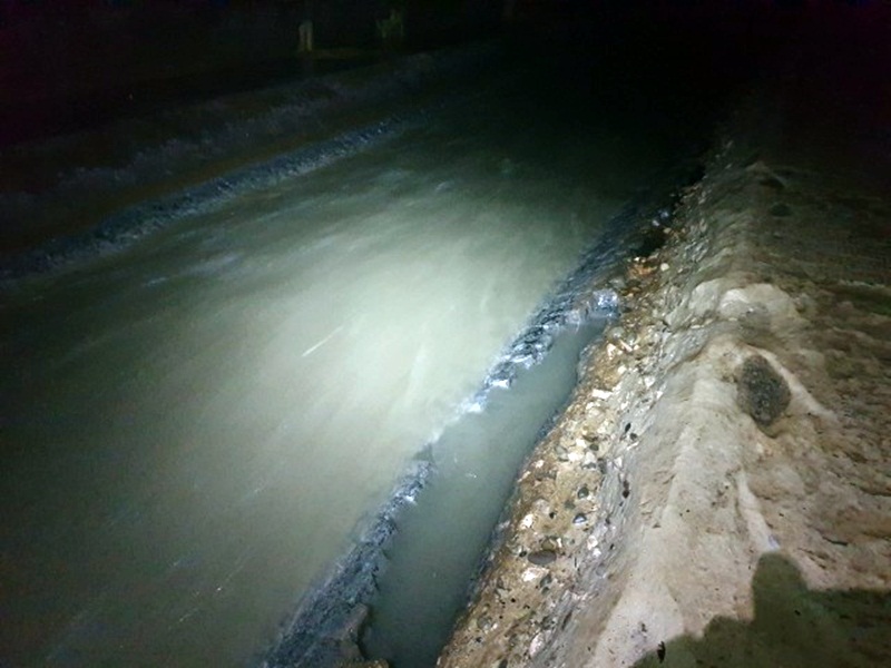 Проспект Свободи. Тут також бортик добряче підмило і скоро зруйнує. Чи не скоро...