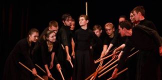 Сцена з вистави ''Прощавай зброя'' (народний театр ''Театроманія'', Маріуполь)