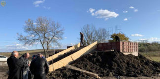 Будівництво пам’ятного знаку «Героям Вовчухівської офензиви»