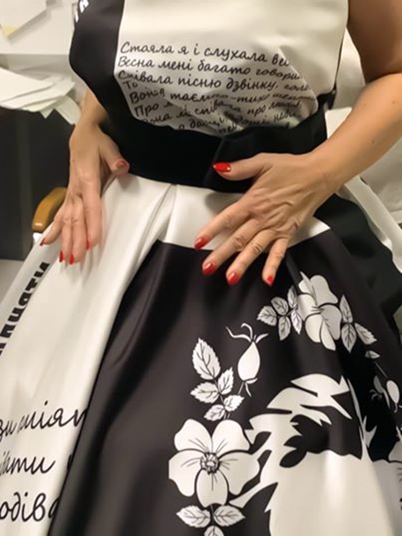 Сукня від Марти Ваххольц. Фото зі сторінки Оксани Бобошко-Вандерховен.