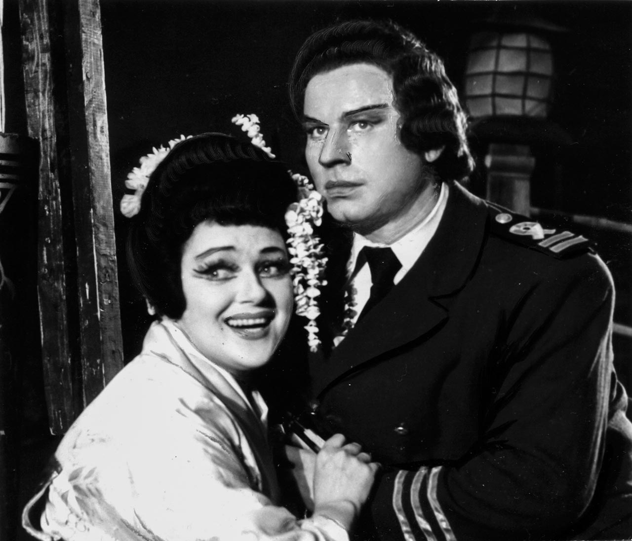 Володимир Ігнатенко (Пінкертон), Ніна Тичинська (Чо-Чо-Сан) в опері Джакомо Пуччіні «Мадам Батерфляй»