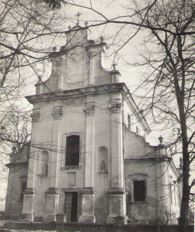 Костел у Наварії. Фото з http://tvoemisto.tv/