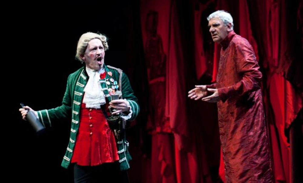 Сцена з вистави Помста (Zemsta)