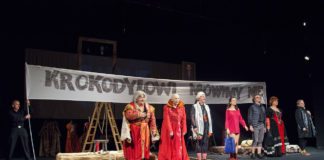 Сцена з вистави "Помста"