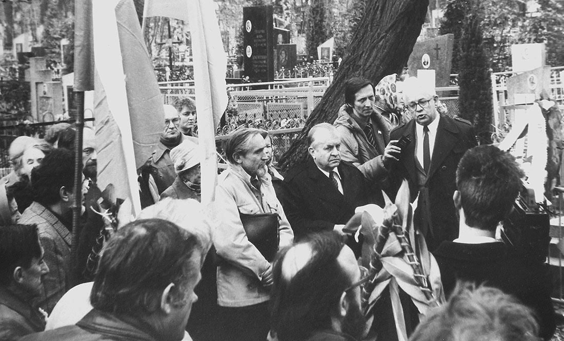 Любомир Криса. Українсько – польська зустріч. Мітинг на Янівському цвинтарі, поле №38. Могили УСС. Жовтень 1989 р.