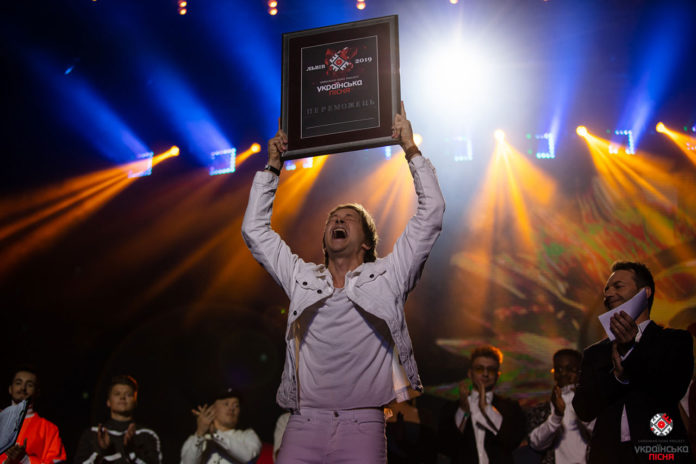 Grohotsky отримав свій приз за перемогу у телепроекті «Українська пісня» Grohotsky отримав свій приз за перемогу у телепроекті «Українська пісня»