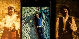 Фотограф Дмитро Купріян, котрий знімає в чб, а потім колорує фото, я зняв на книжці Рудольфа Гулки. Це книжка, фотографії в якій зроблені автором таким самим чином, але рівно сто років тому в тодішній Пудкарпатській Русі (теперішнє Закарпаття).