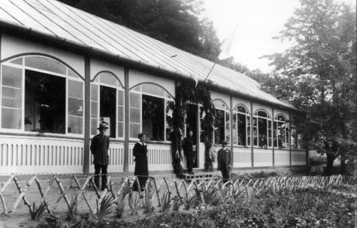 Будівля санаторію в Голоску, поч. ХХ ст.