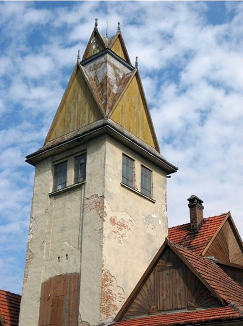 Ратуша у селі Нове місто