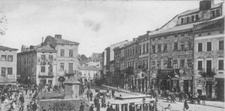 Кінний трамвай на вулицях Львова. Стара листівка