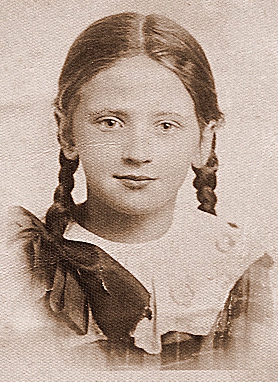 Алла Романюк, 1930-і рр.