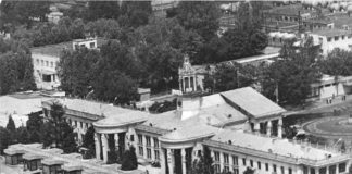 Термінал 1 львівського аеропорту з висоти пташиного польоту з боку злітно-посадкової смуги