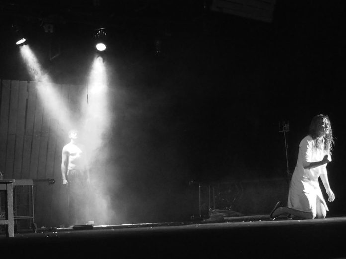 Експозиція виставки Романа Гериновича "Театр на долоні" Експозиція виставки Романа Гериновича "Театр на долоні"