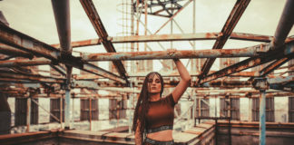 Співачка IKSTINA