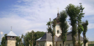 Василіанський чоловічий монастир в селі Лаврів. Церква святого Онуфрія. Світлив Юрко Волощак