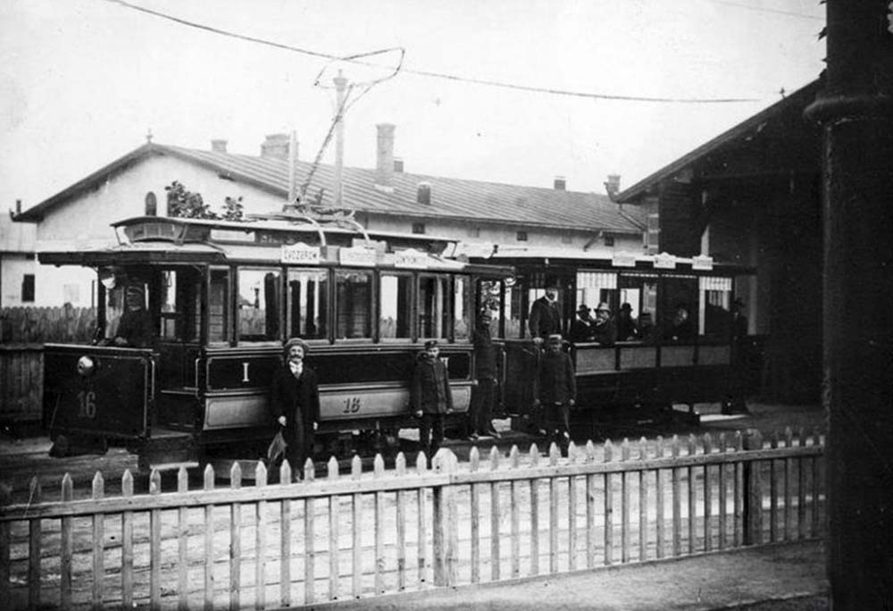 Електричний трамвай фірми «Siemens & Halske» з причіпом. 1900 р.