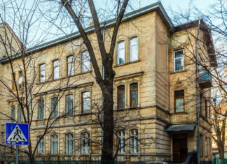 Будинок громади менонітів, 1888, 1925 рр. (вілла Владислава Ґодовського ) на вулиці Костя Левицького, 23 у Львові