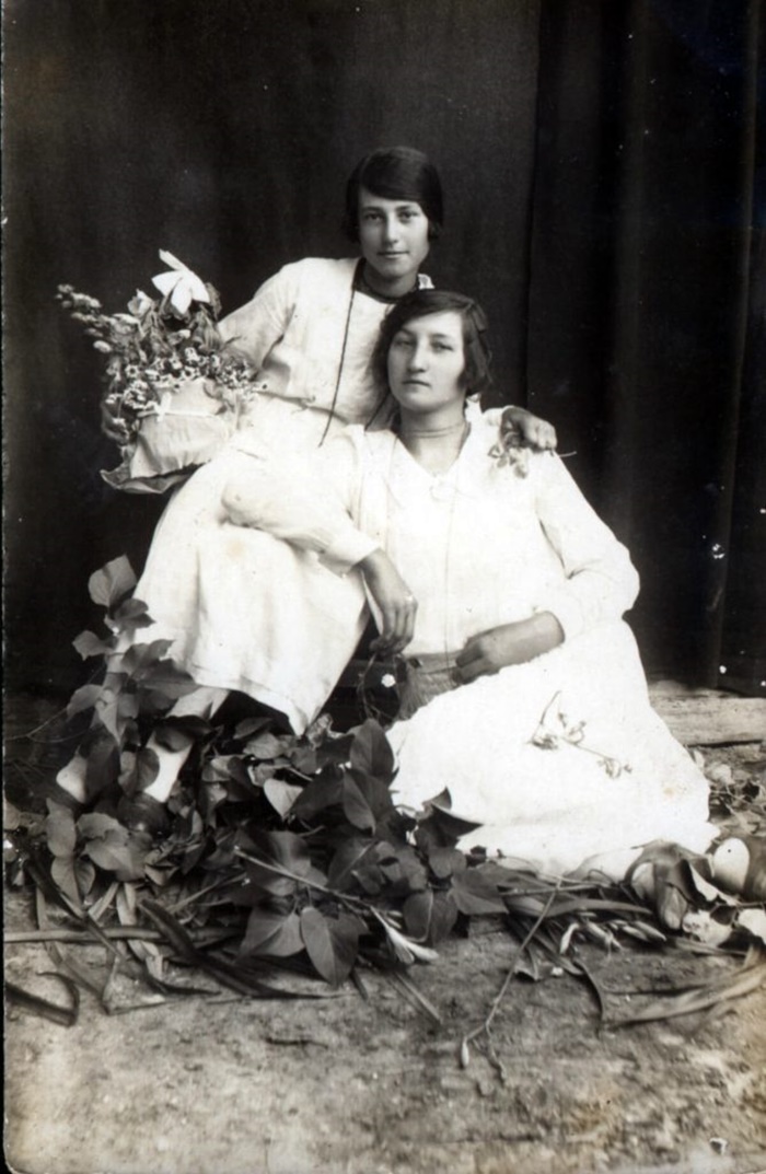 Василь Либак з сестрами, 1920-і роки