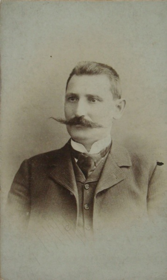 Чоловік з Львова, фотосалон «Ż. KLAFTEN», кін. ХІХ-поч. ХХ ст.