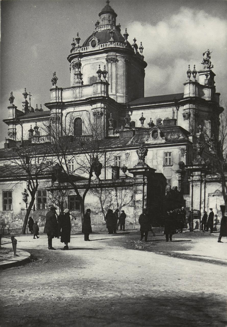 Собор св. Юра. Автор фото Адам Ленкевич. 1930-ті рр. Із фондів цифрової бібліотеки «Polona».