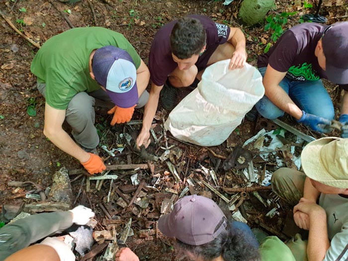 Уламки літака