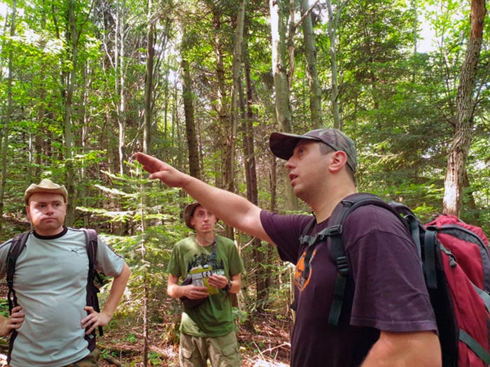 Ярослав показує як падав літак