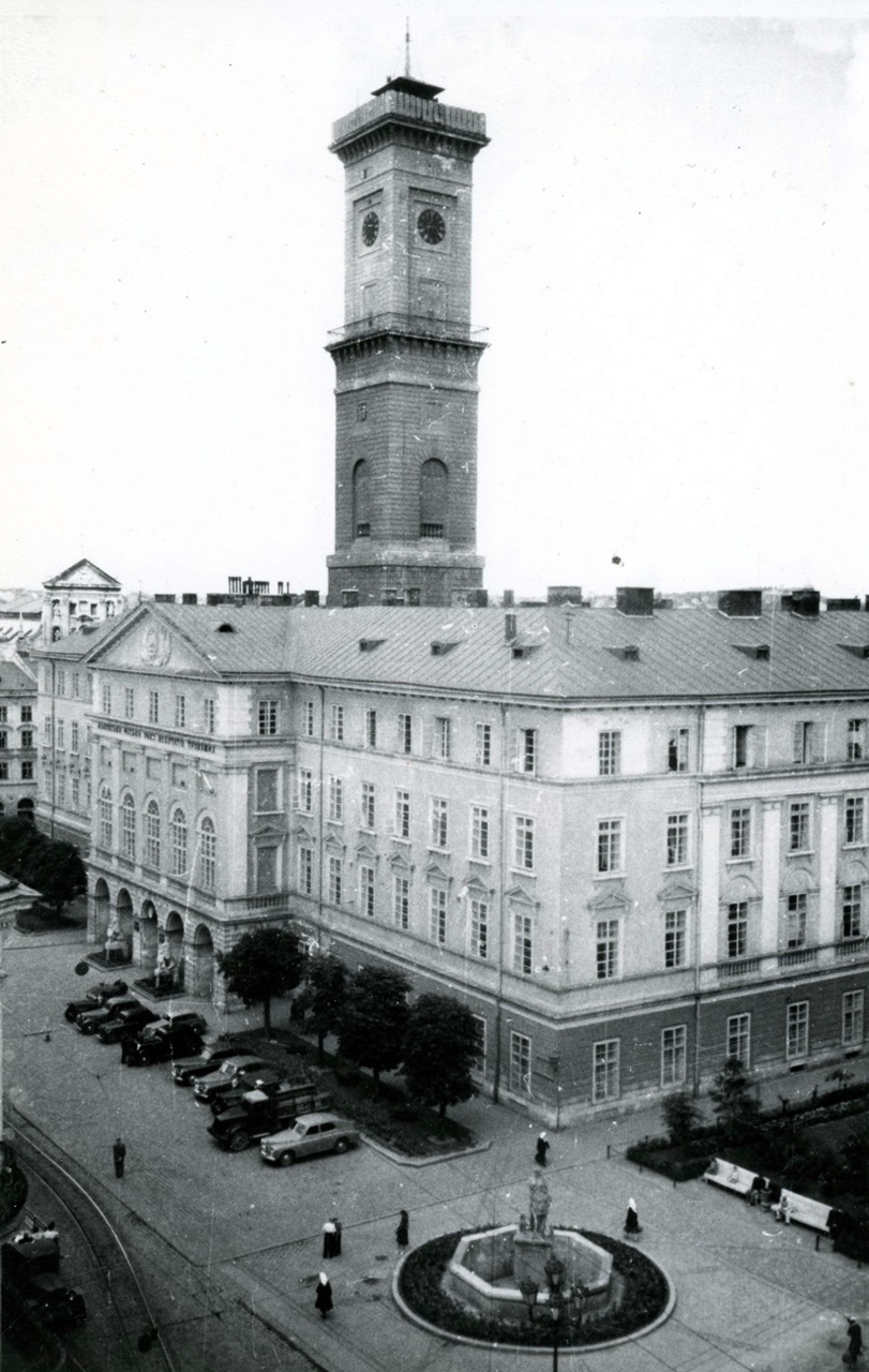 Ратуша в м. Львові. Фото. 1955 р.