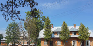 Народний дім «Просвіта» у селі Корчині (тепер Сколівського р-ну Львівської обл.). Світлина Андрія Сови. Серпень 2020 р.