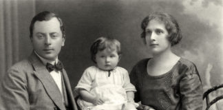 Петро Франко з донькою Вірою та дружиною Ольгою. Коломия, 1924 р. З приватного архіву Білевичів–Галущаків (м. Львів).